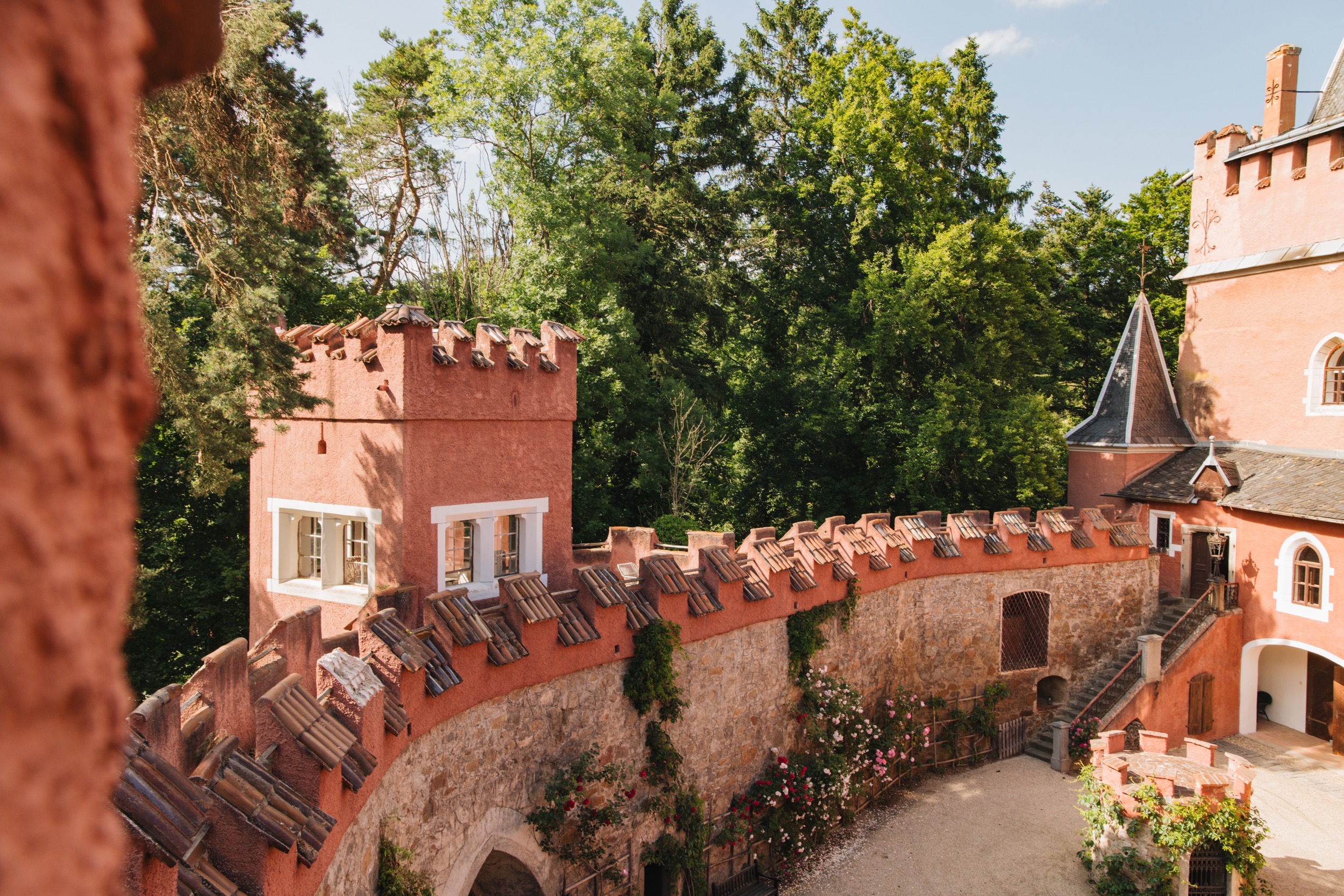 Castle Cerveny Hradek Sedlcany 27